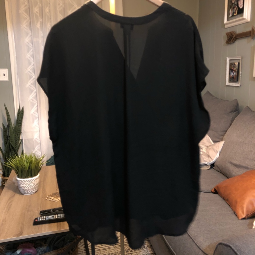 Black Top - Picture 2 of 4